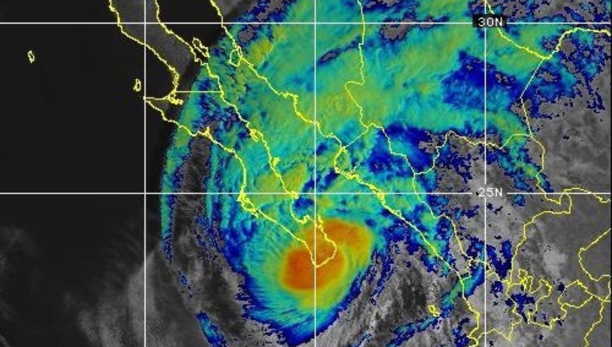 Huracán Norma está próximo a tocar tierra en las costas de Baja California Sur