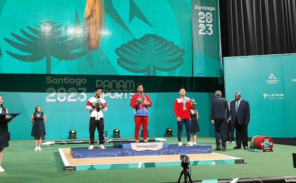 Atleta quintanarroense se cuelga medalla de plata en levantamiento de pesas en los Juegos Panamericanos
