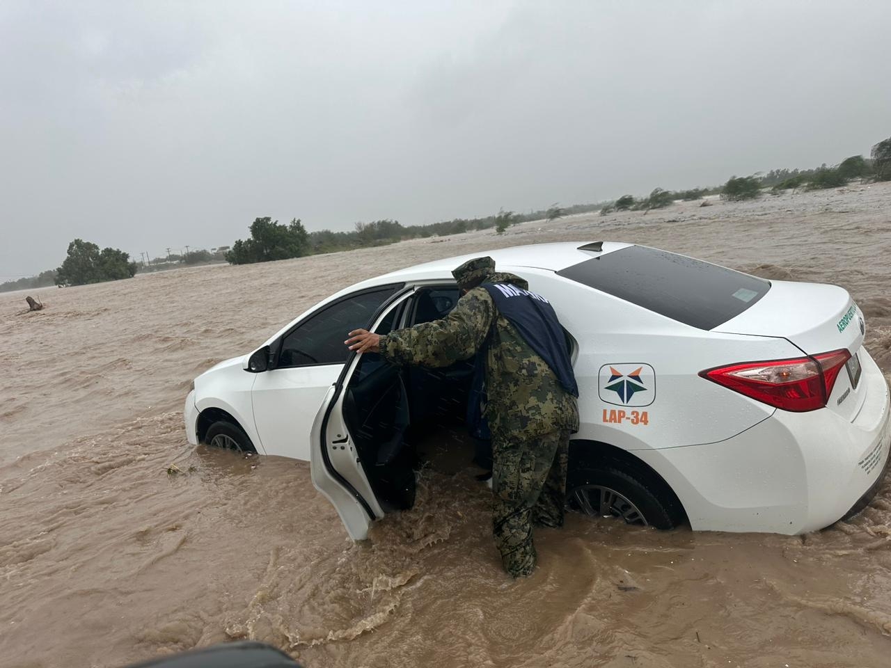 Huracán Norma: Guardia Nacional y Marina refuerzan seguridad en Baja California Sur