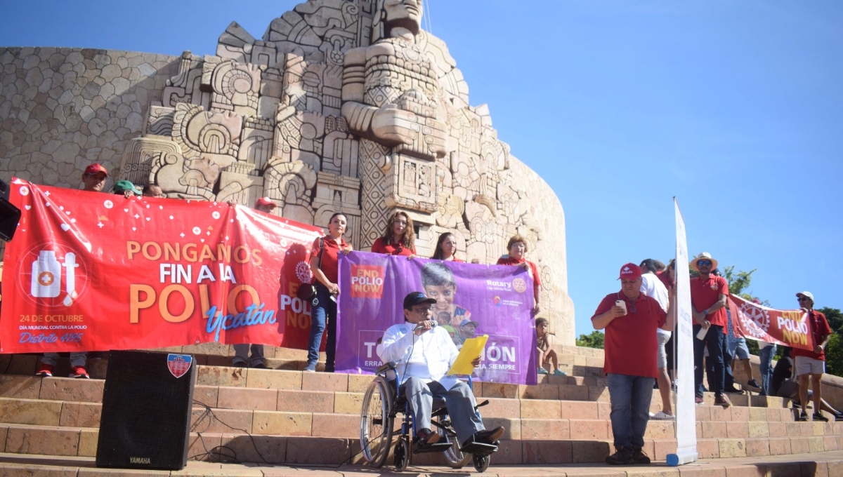 Cerca de 300 personas realizan 'Biciruta contra la Polio' en el Paseo de Montejo, en Mérida