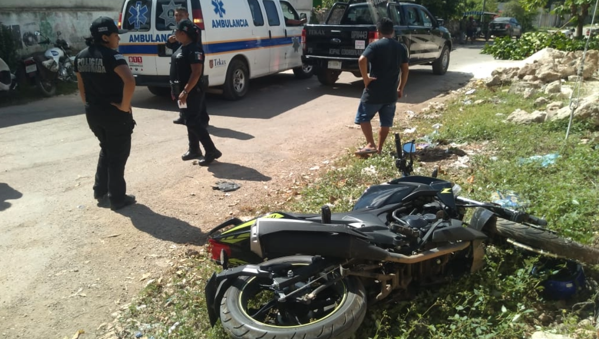 Motociclista choca contra un muro, luego de esquivar a un joven en Tekax, Yucatán