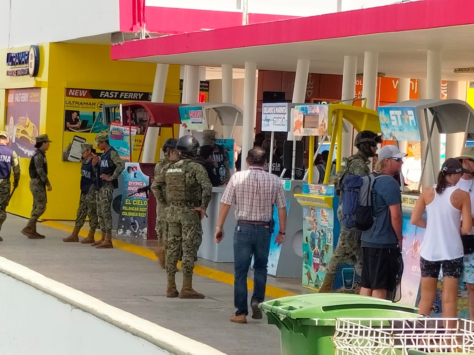 Personas reportaron a un pasajero armado en el muelle de Playa del Carmen