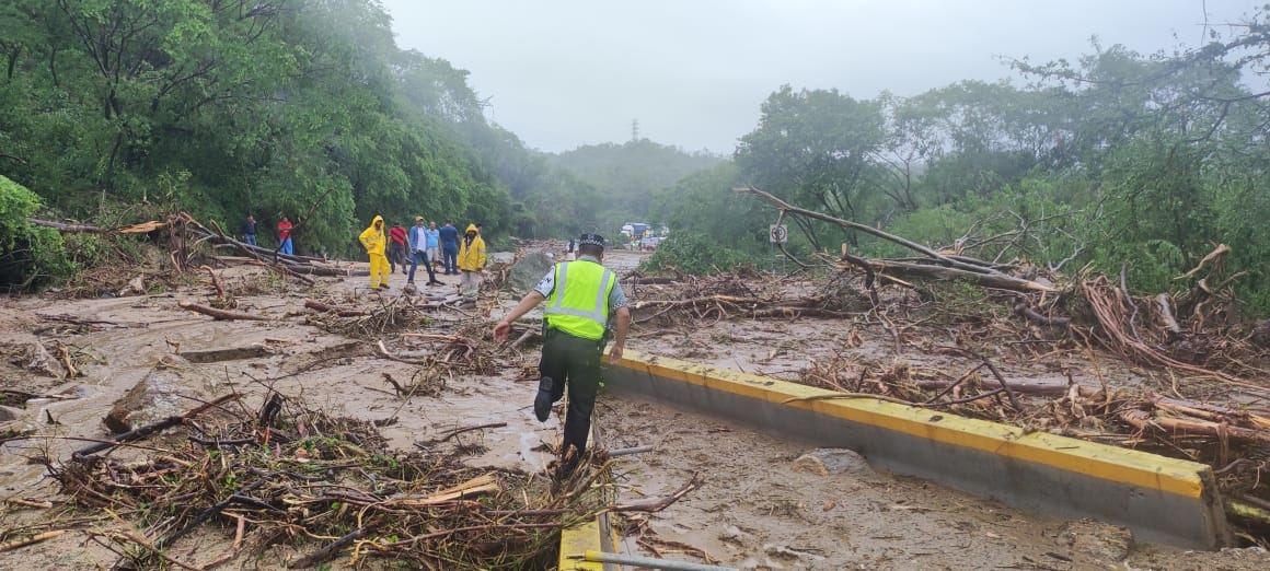 La zona afectada por el Huracán Otis en Guerrero cuenta ahora con el apoyo de la Guardia Nacional