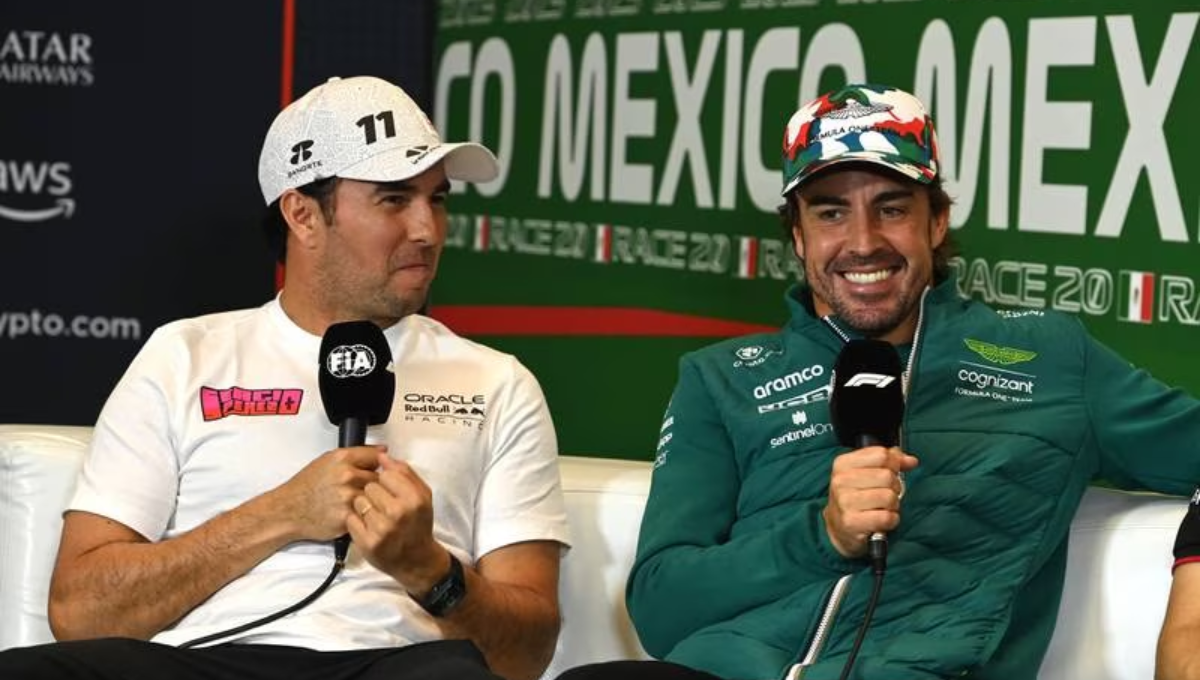 Checo Pérez bromea sobre la multitud de fans que recibió a Alonso en la CDMX: Ni siquiera en España