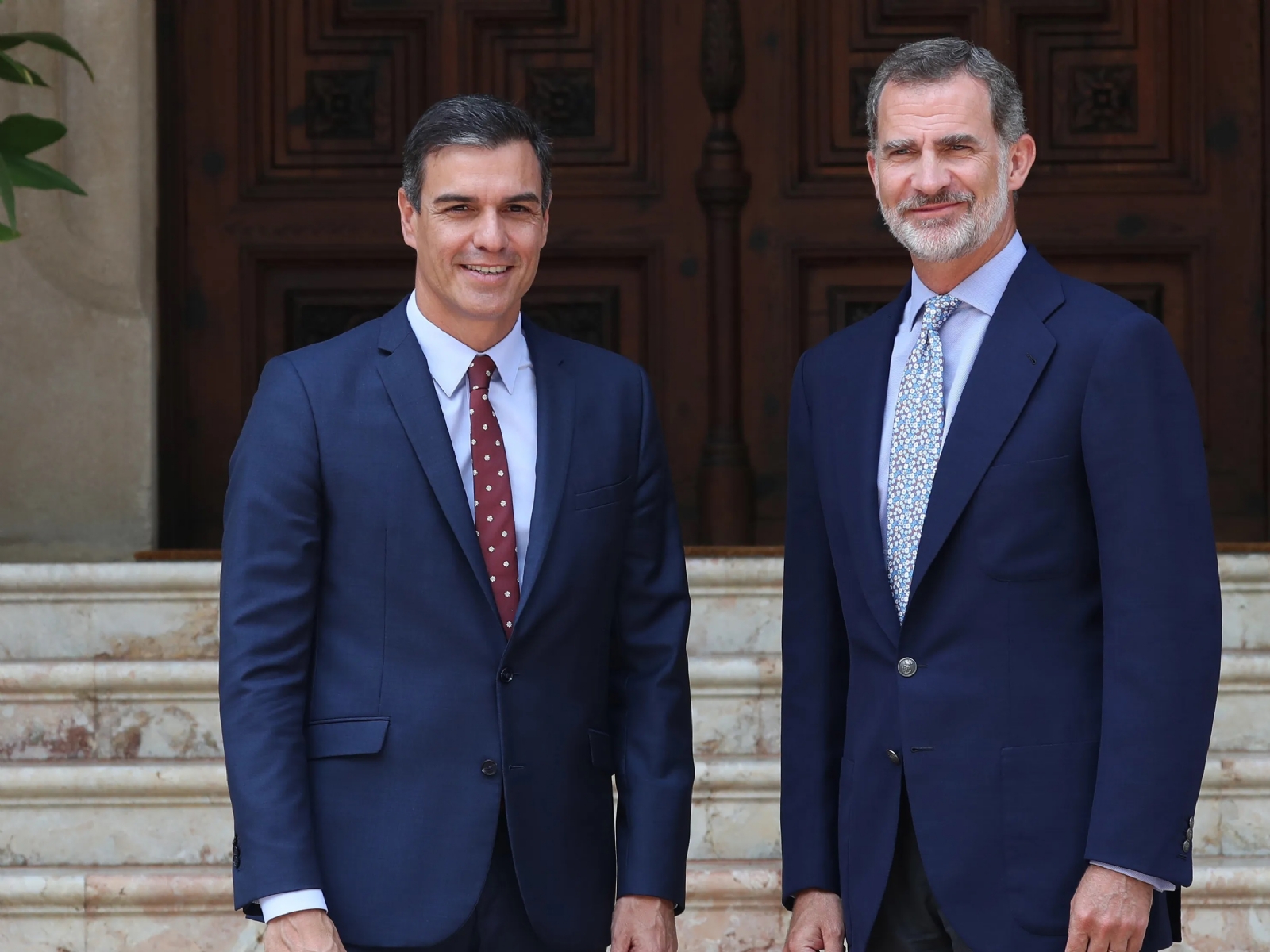 Rey de España propone a Pedro Sánchez como candidato presidencial y él acepta