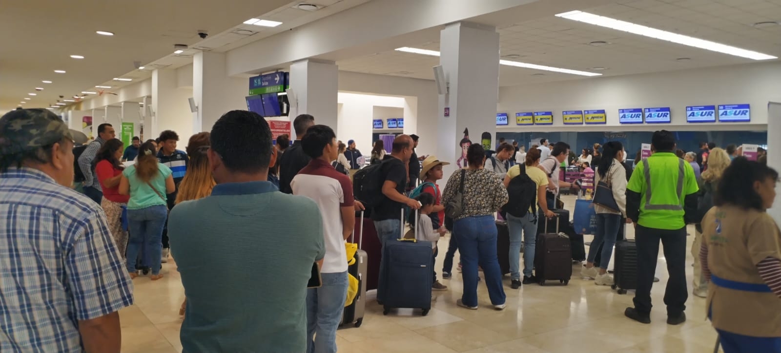 Volaris cancela vuelo de la CDMX en el aeropuerto de Mérida