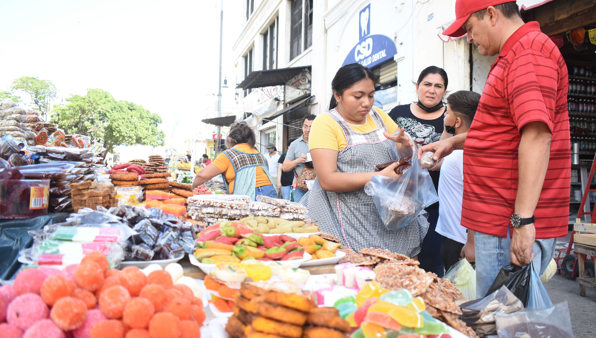Mercados de Mérida se llenan de color y sabor ante la llegada del Hanal Pixán
