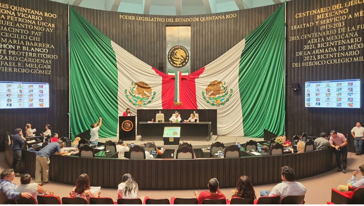 Diputados de Quintana Roo brincan por un puesto federal; 17 buscan la reelección