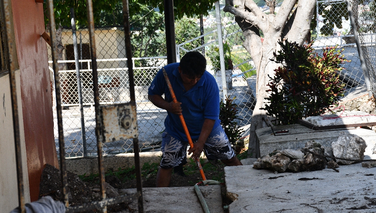 Rehabilitan primaria en Campeche luego de ocho meses sin electricidad