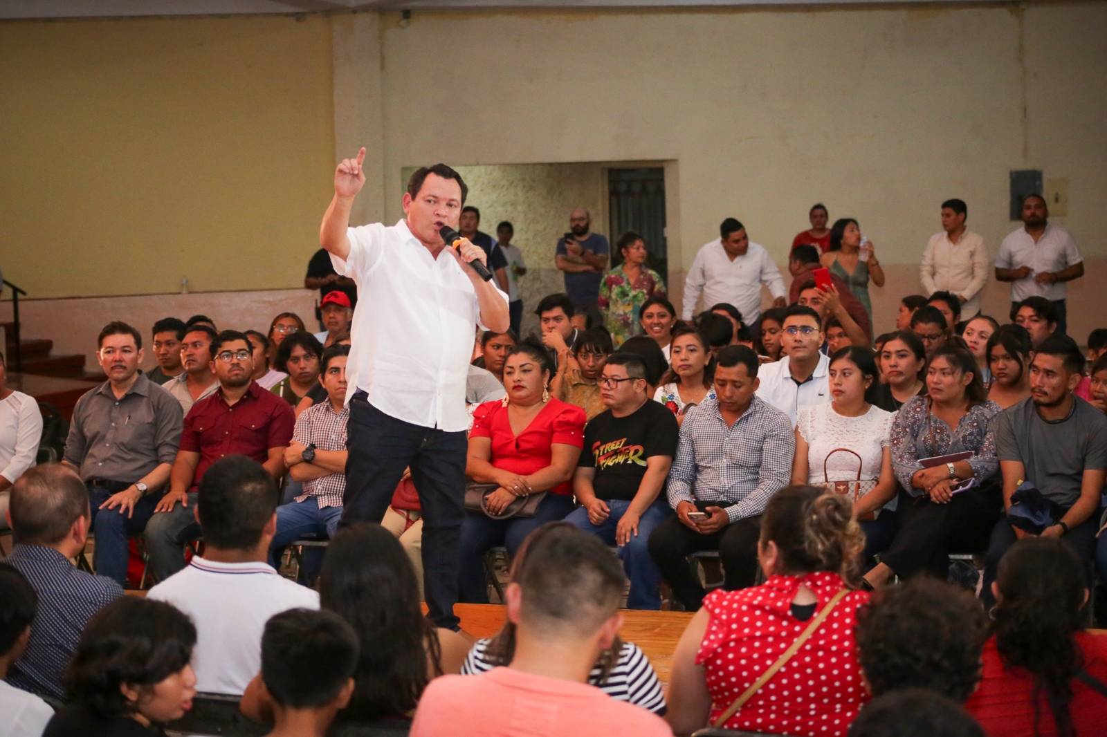 Joaquín Díaz Mena invita a jóvenes a consolidar la Cuarta Transformación en Yucatán