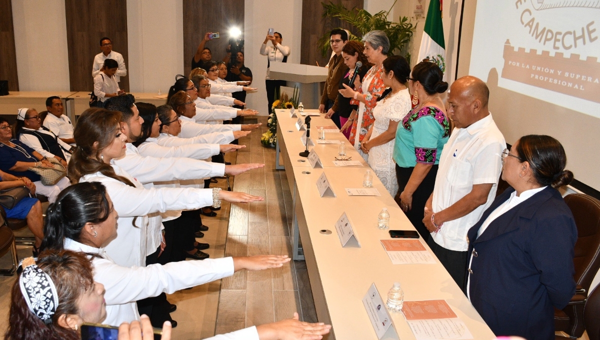 En Campeche, rinde protesta la nueva directiva del Colegio de Enfermeras