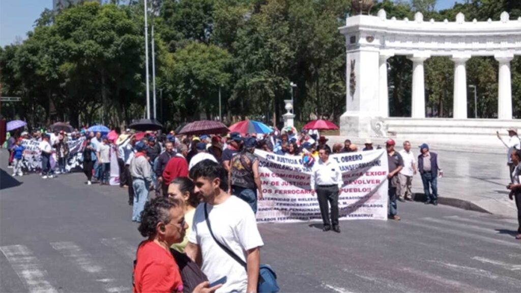 Manifestantes toman Reforma en la CDMX; piden justicia para joven muerto en la colonia Morelos