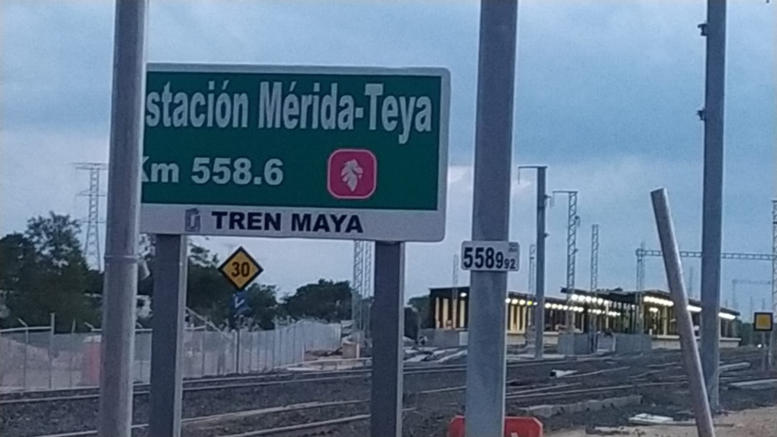 AMLO llega a bordo del Tren Maya a la estación Teya en Mérida: VIDEO