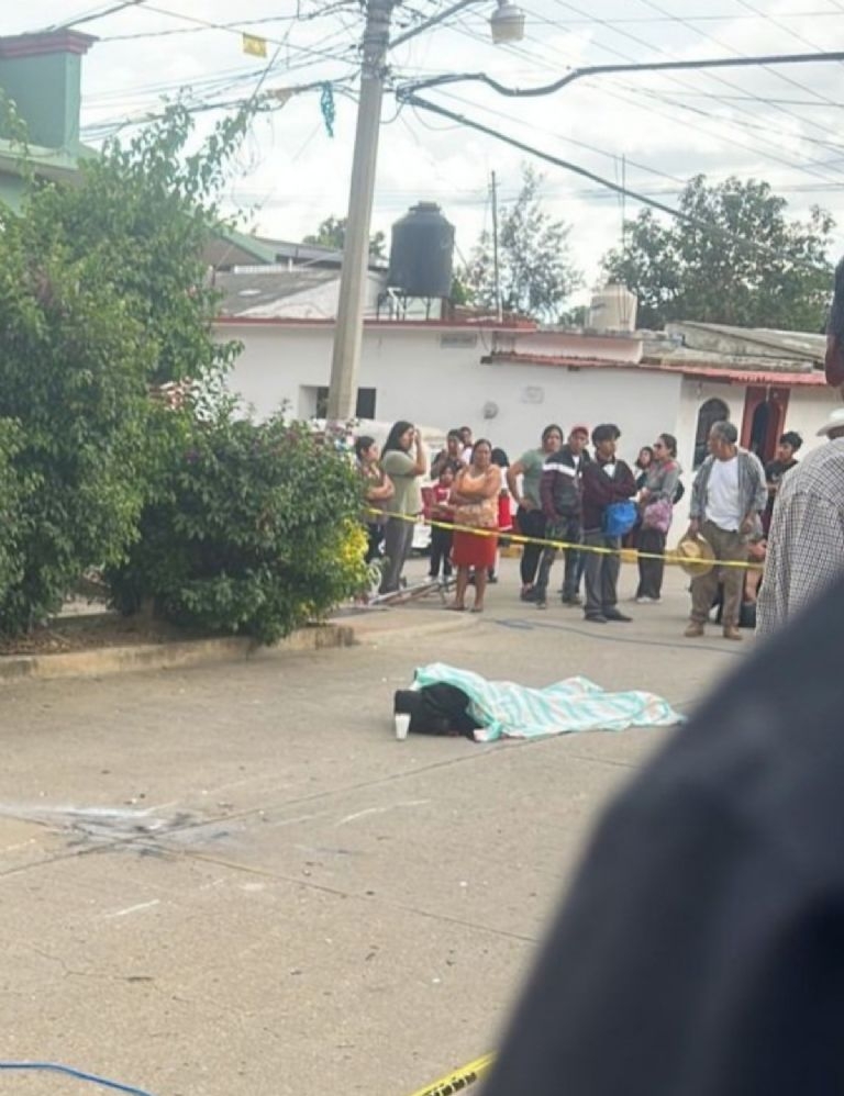 Menor motociclista pierde la cabeza por un cable cuando circulaba en Oaxaca