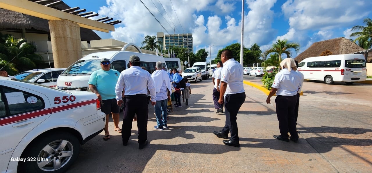 Imoveqroo podría quitar concesión a taxistas por participar en bloqueos en Cozumel