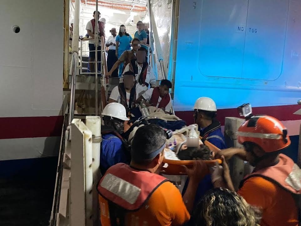 Evacuan a joven estadunidense del crucero Carnival Breeze en Isla Mujeres