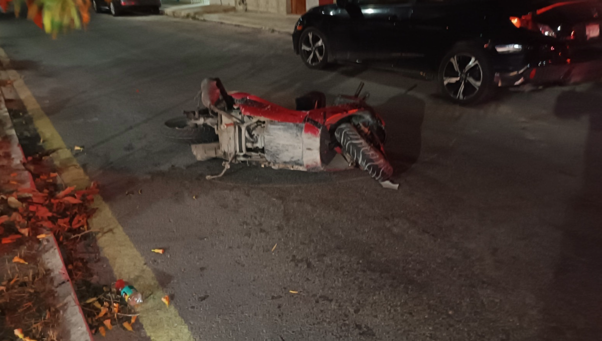 Conductor provoca accidente luego de cerrarle el paso a una motocicleta en Progreso