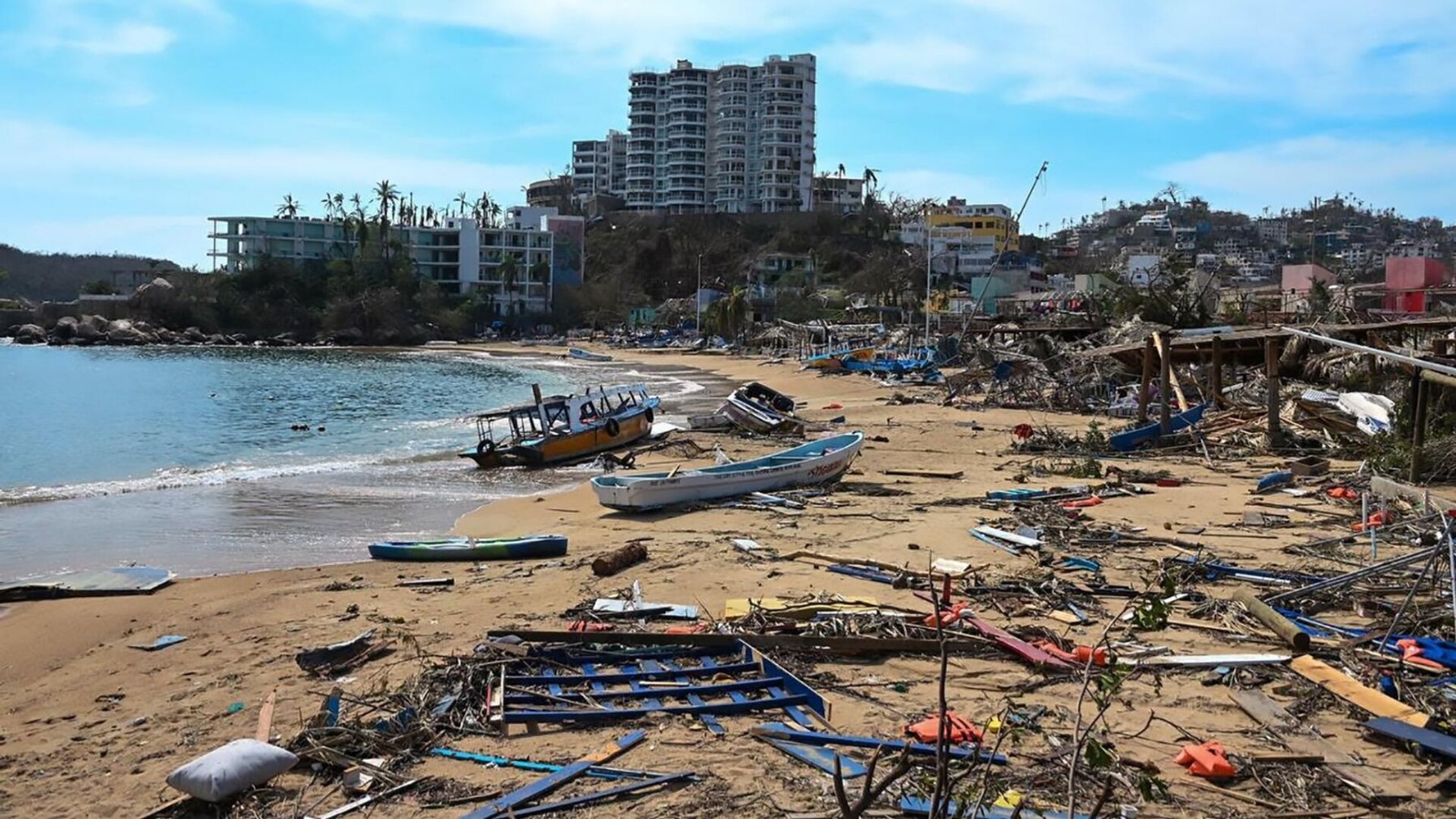 Huracán Otis causó múltiples daños materiales y pérdidas humanas en Acapulco, Guerrero