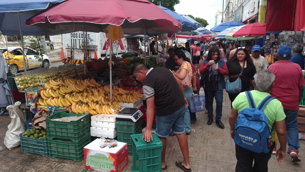 Yucatecos abarrotan el mercado Lucas de Gálvez este Día de Muertos: EN VIVO