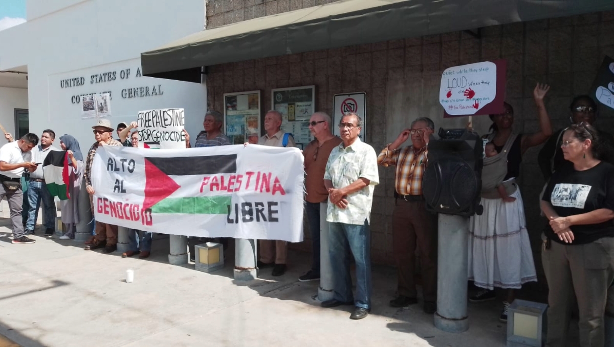 Yucatecos protestan en el Consulado Americano en Mérida; piden un alto a la guerra en Palestina