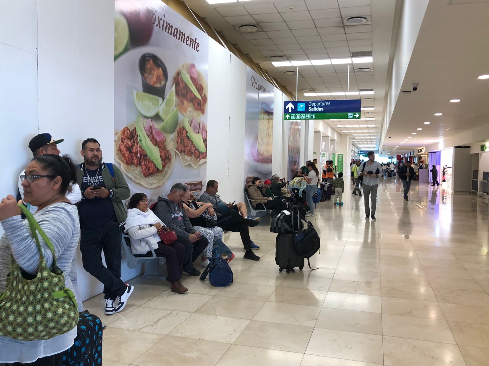 Se registra buena movilidad de pasajeros en el aeropuerto de Mérida este martes