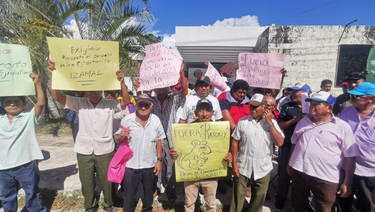 Ejidatarios de Izamal realizan plantón para exigir la destitución del Comisario