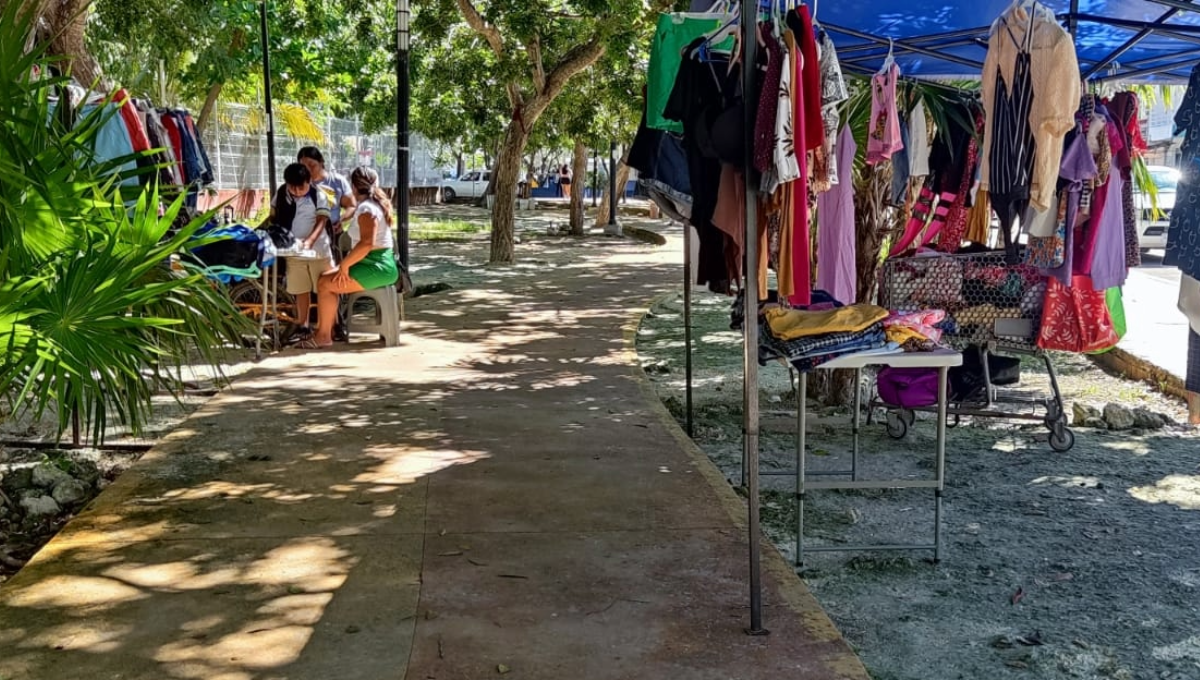 Comerciantes del lugar, con más de 10 años ahí, rememoran los días en que la colonia carecía de pavimentación.