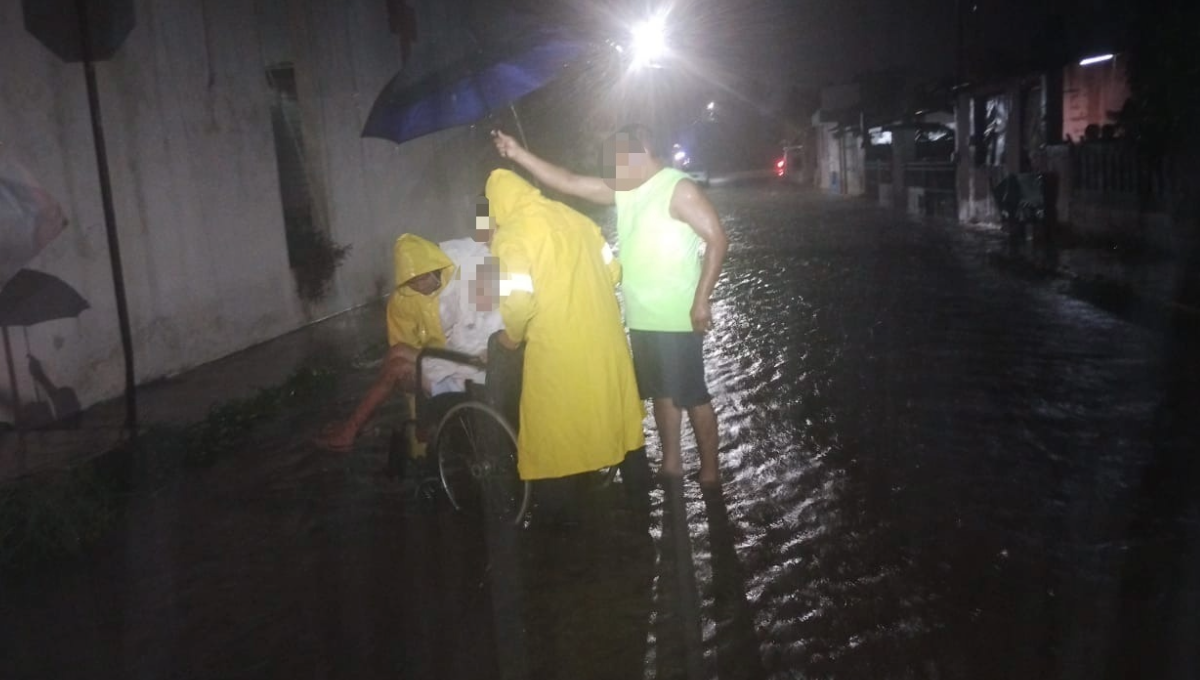 Viviendas quedan bajo el agua por la lluvia que duró más de tres horas en Tizimín