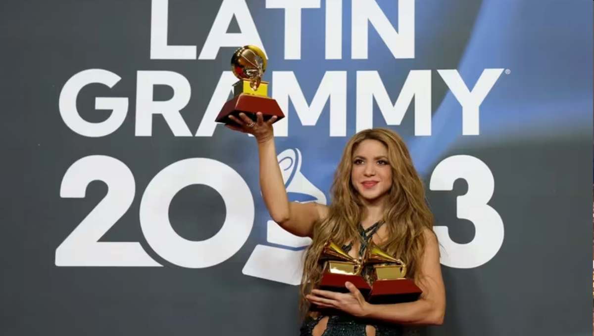 Karol G y Shakira, las máximas ganadoras de los Latin Grammy 2023