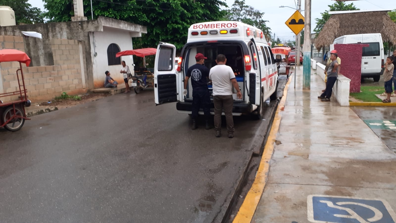 En José María Morelos, tres emergencias médicas de 'abuelitos' movilizaron a los bomberos