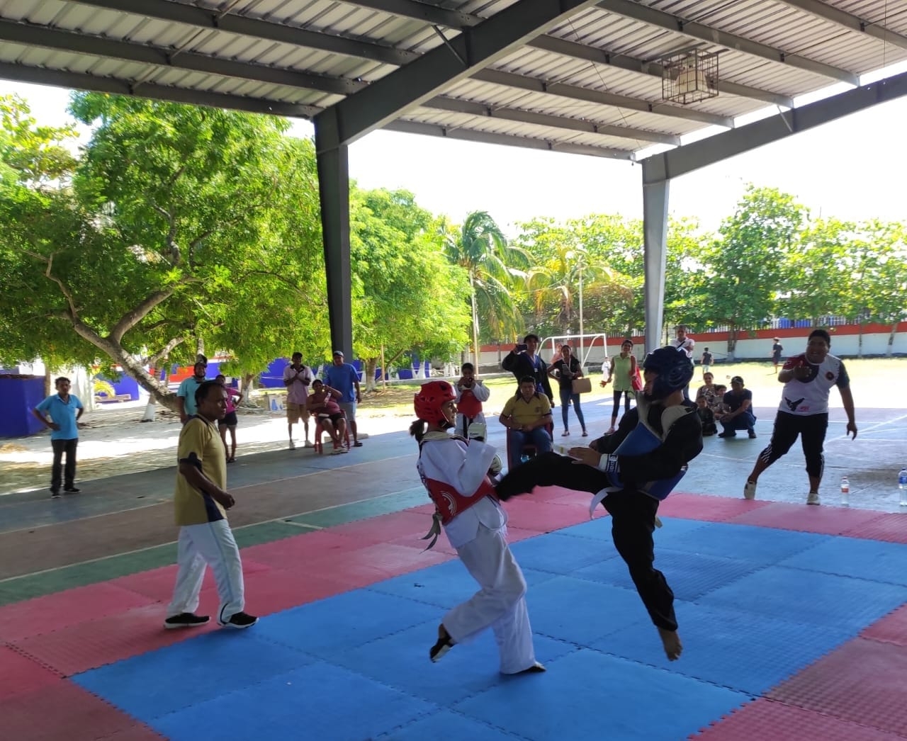 Atletas de artes marciales se enfrentan en el 'Trialmeet' en Progreso