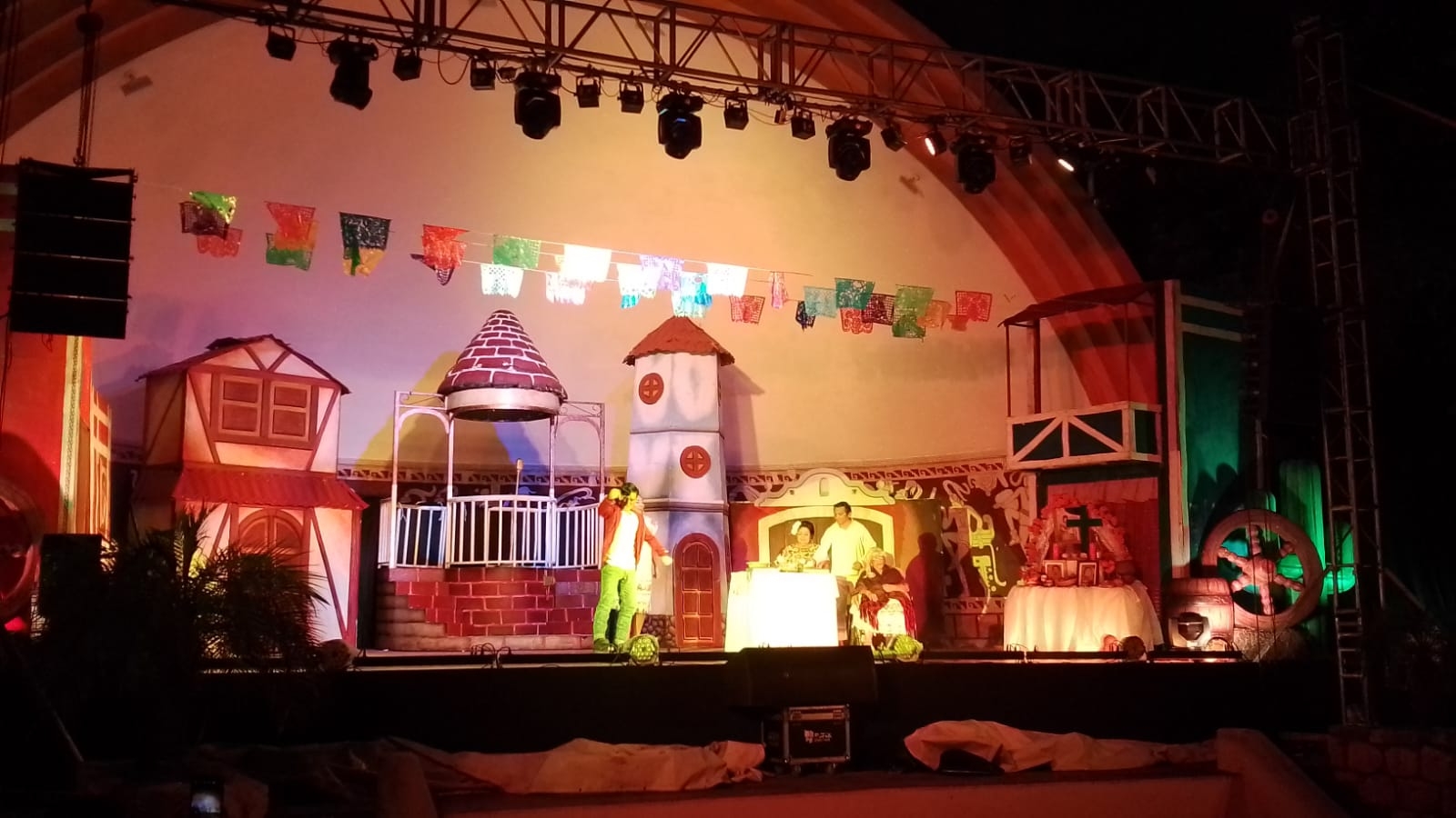 Coco El Musical tuvo como escenario la Concha Acústica