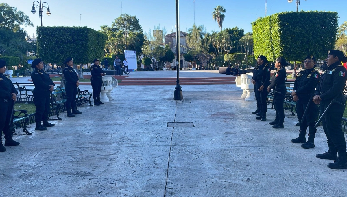 Izan bandera previo al desfile del 113 aniversario de la Revolución Mexicana en Mérida: EN VIVO