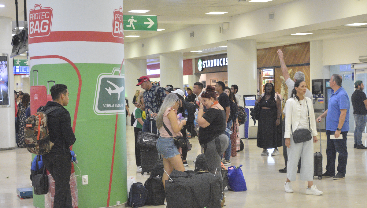 Aeropuerto de Cancún: VivaAerobus deja varados a pasajeros