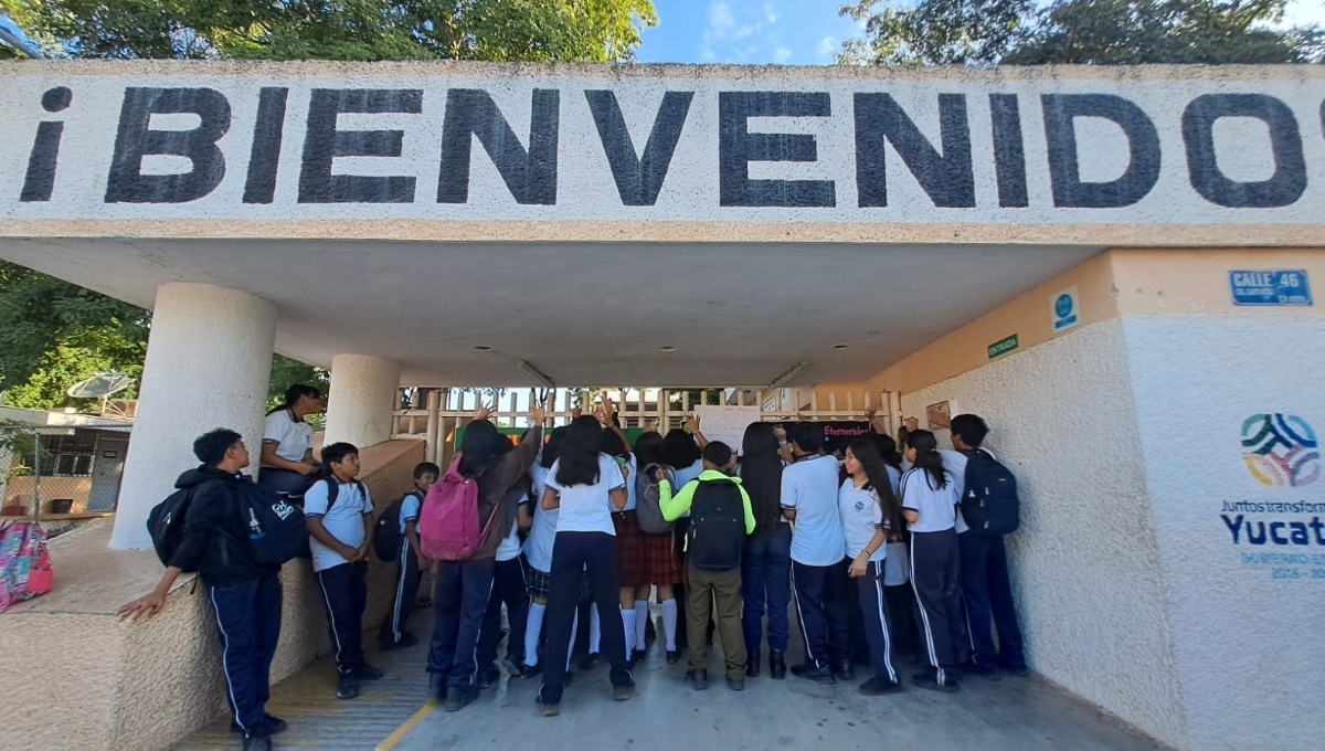 El director de la escuela había sido suspendido, pero regresó este miércoles