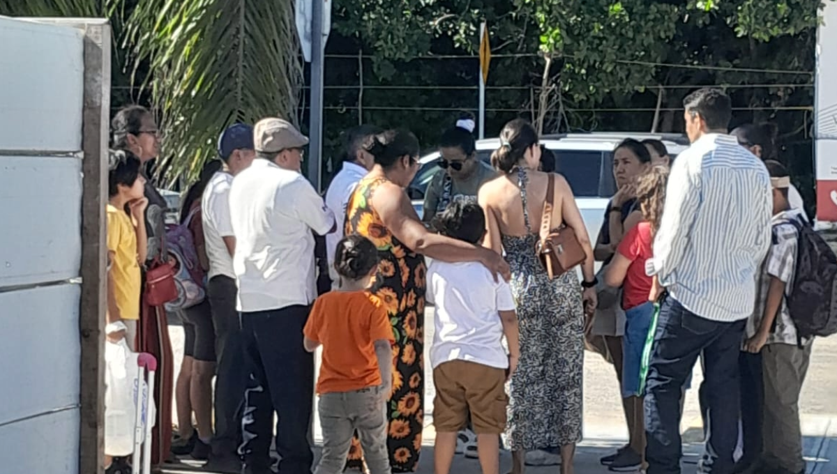 Padres de familia rechazan instalación de gasolinera cerca de una escuela en Playa del Carmen