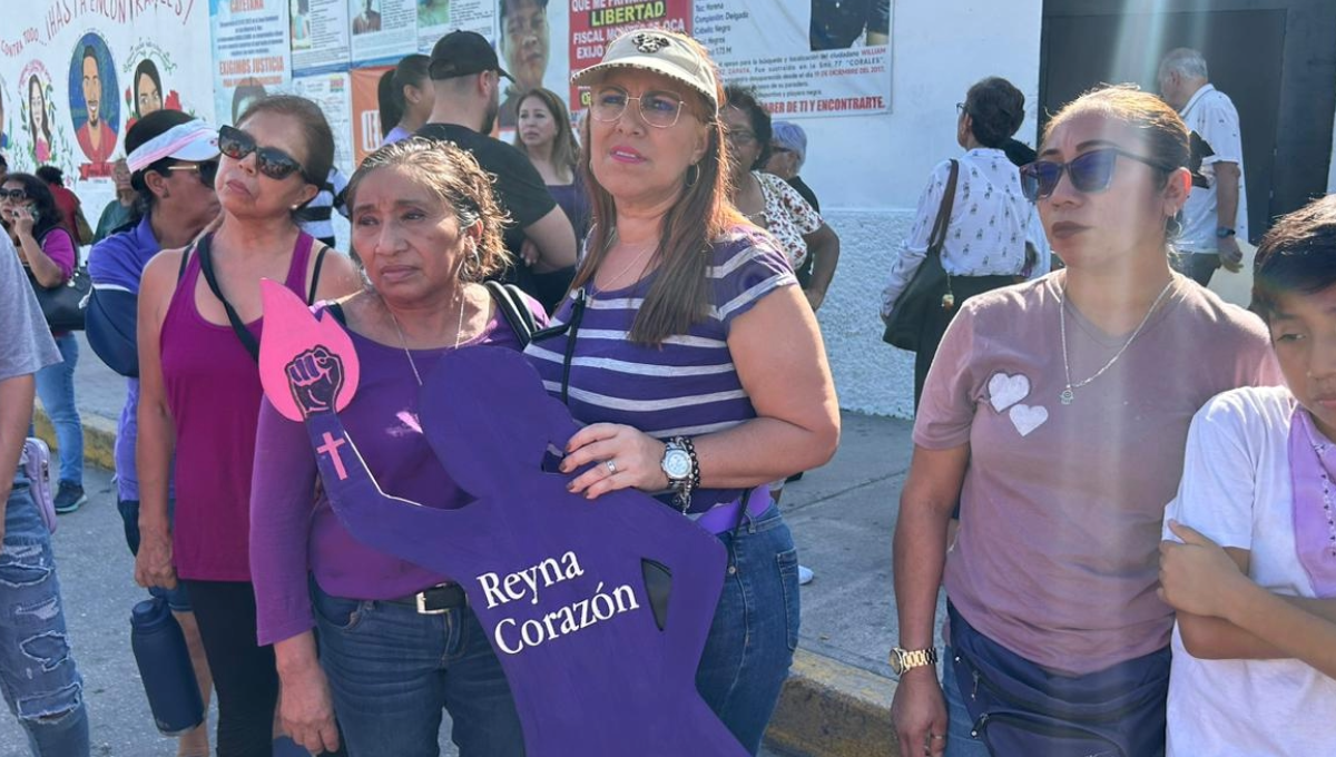Colectivo Verdad, Memoria y Justicia se manifiesta ante la FGE de Cancún