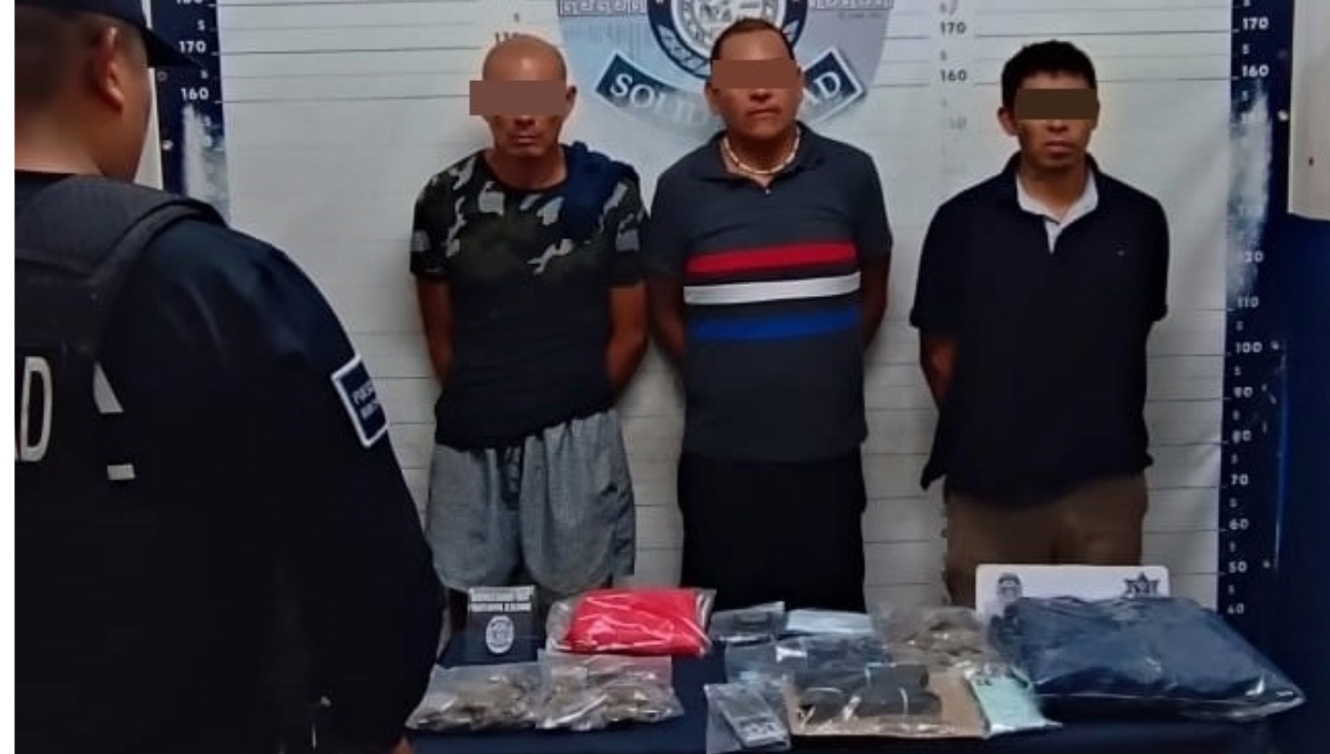 Cae presunto policía municipal de Playa del Carmen con 50 dosis de drogas y un arma de fuego