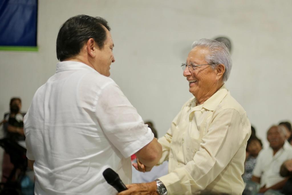 Joaquín Díaz Mena consolida a la 4T en Yucatán, aseguran vecinos de Chuburná en Mérida
