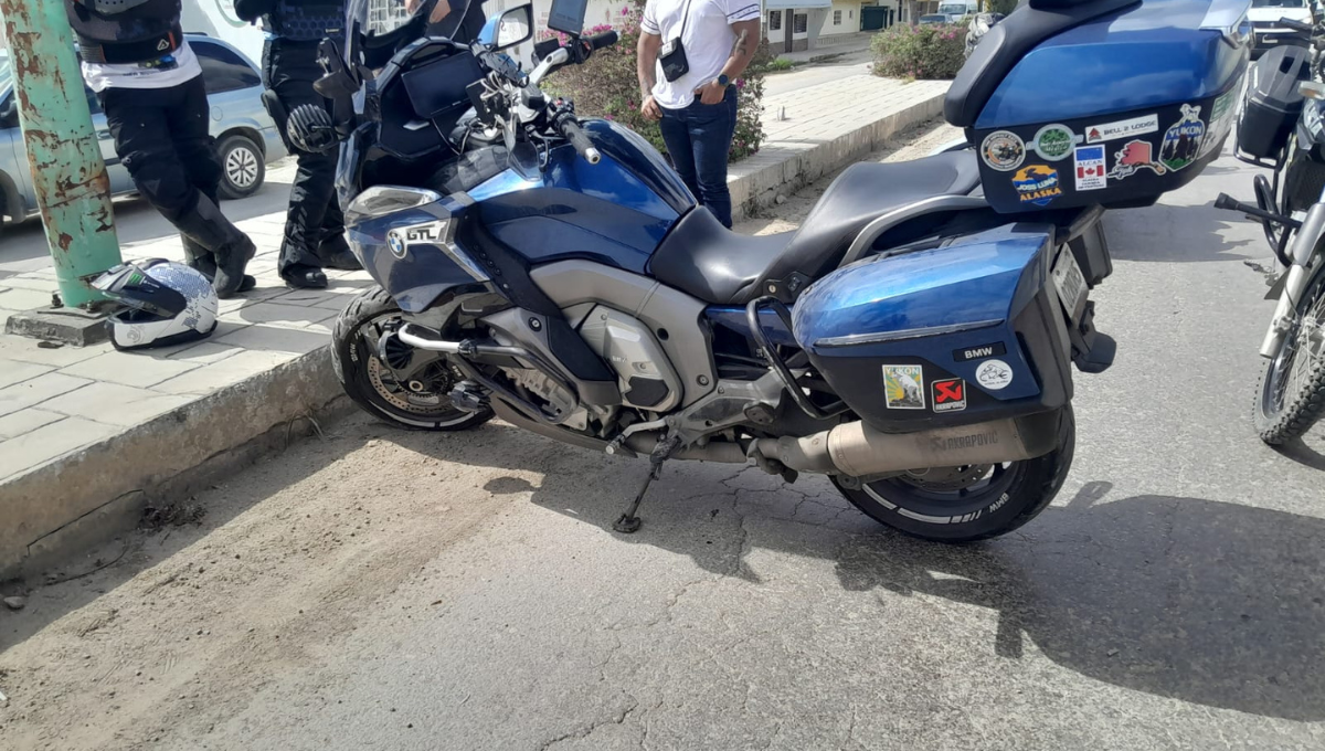 Motociclista de Hidalgo choca contra un auto en Escárcega