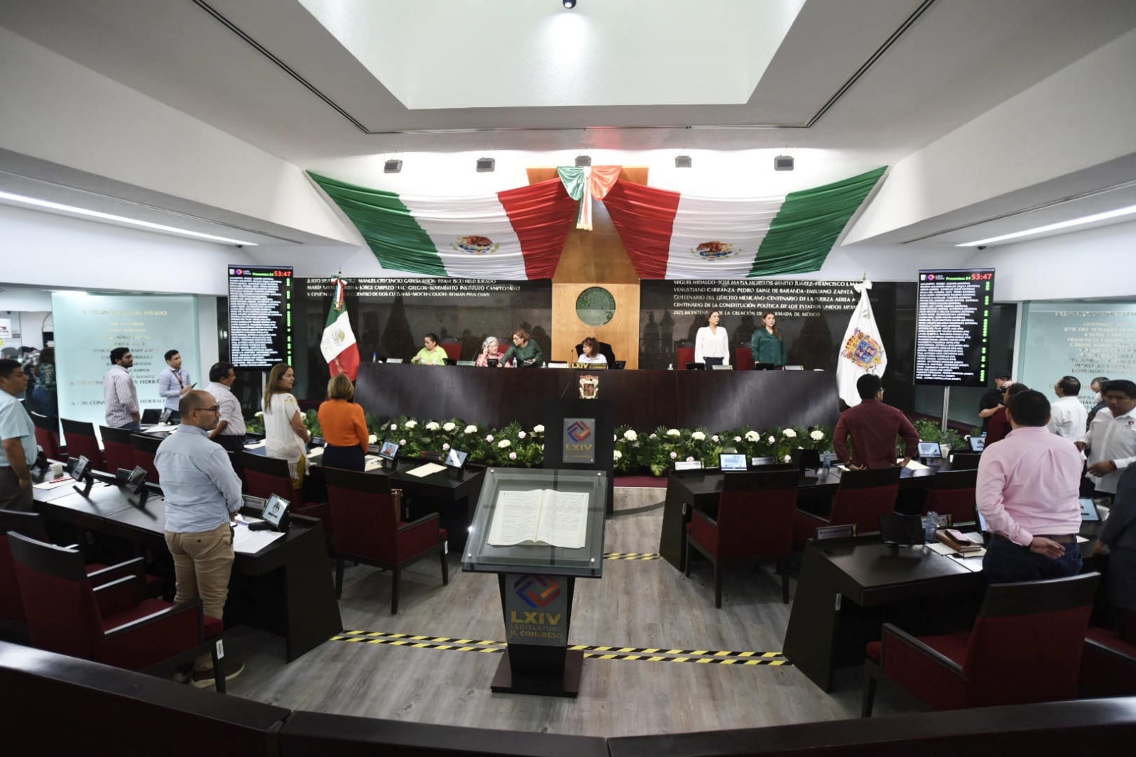 Tres morenistas de Campeche 'levantan la mano' para cargos federales en las elecciones de 2024