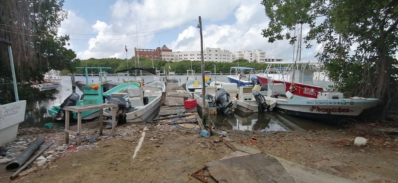 Pescadores de Isla Mujeres piden la devolución de embarcaciones aseguradas por la FGE