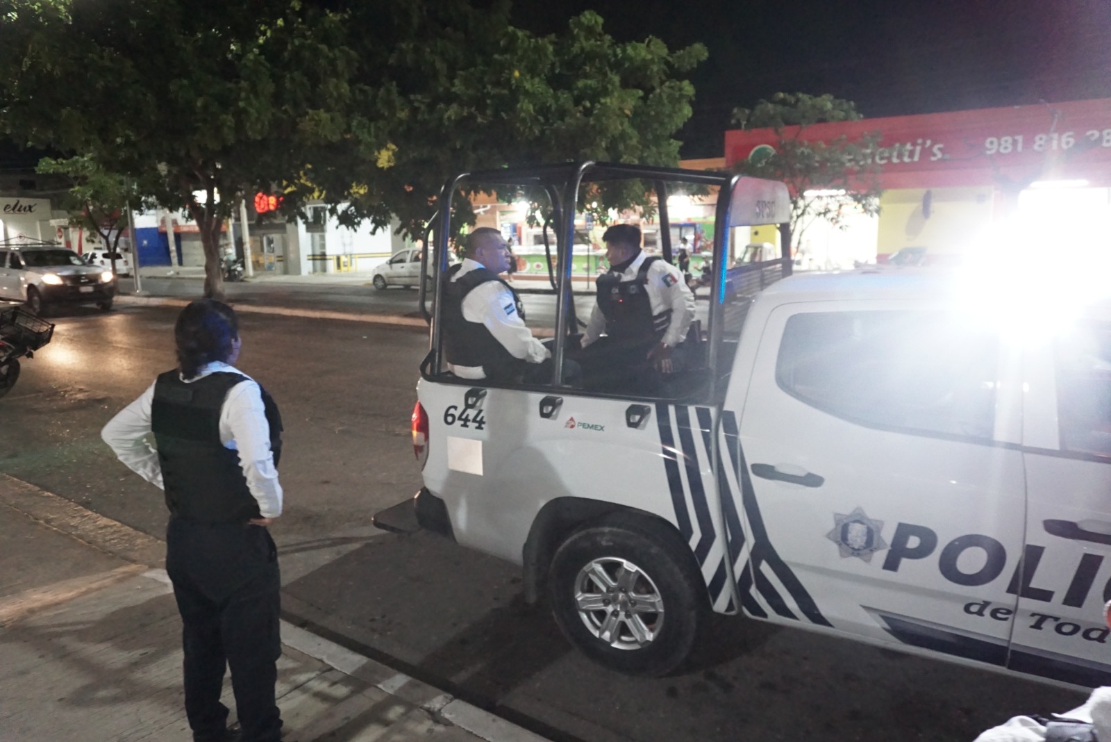 Aseguran a ebrio violento en la avenida Gobernadores en Campeche