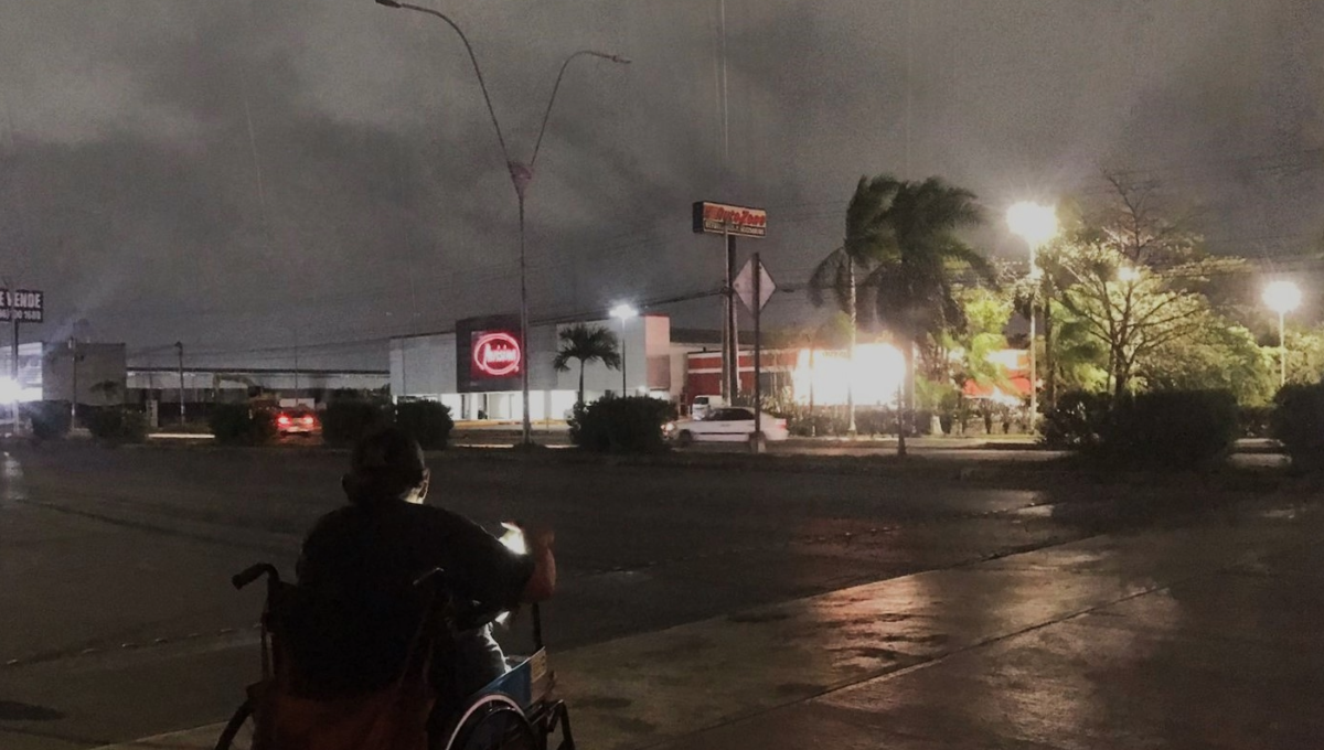 Residentes de Cancún preocupados por la falta de luz en varias zonas