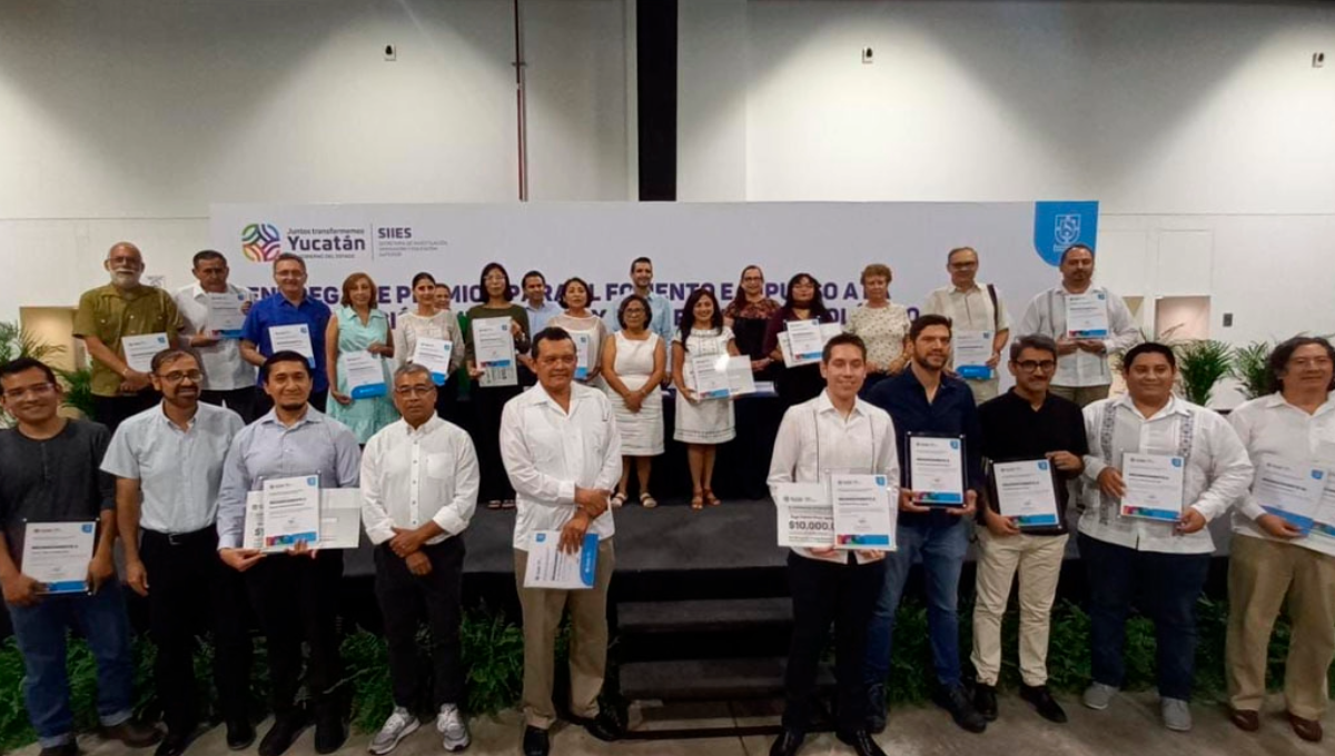 Convocan a universitarios al Premio Estatal de Tesis Yucatán 2024