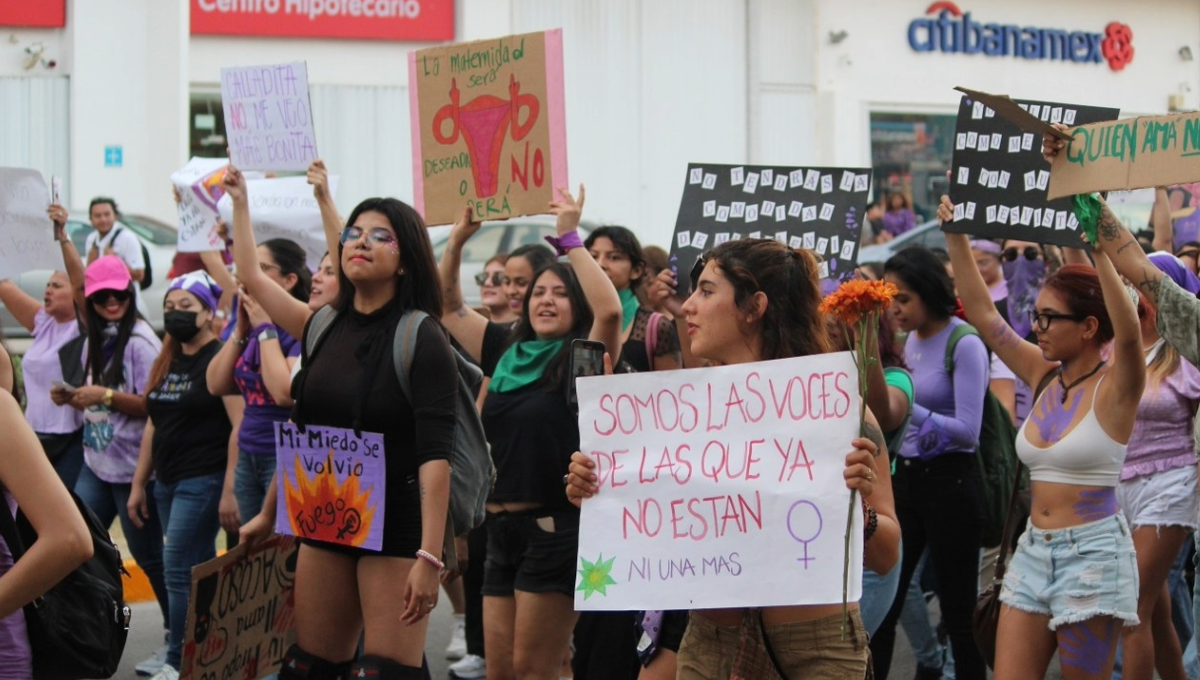 La feminista Yunitzilim Rodríguez Pedraza (recuadro) señalo que quienes imparten cursos a veces son los mismos agresores.