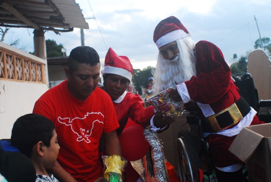 'Santa Claus de la discapacidad' repartirá juguetes a niños en Kantunilkí, Quintana Roo