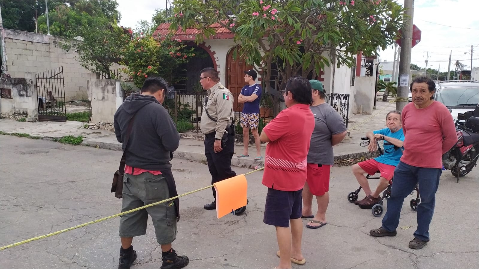 Vecinos bloquean calles en Mérida; llevan 48 horas sin luz: EN VIVO