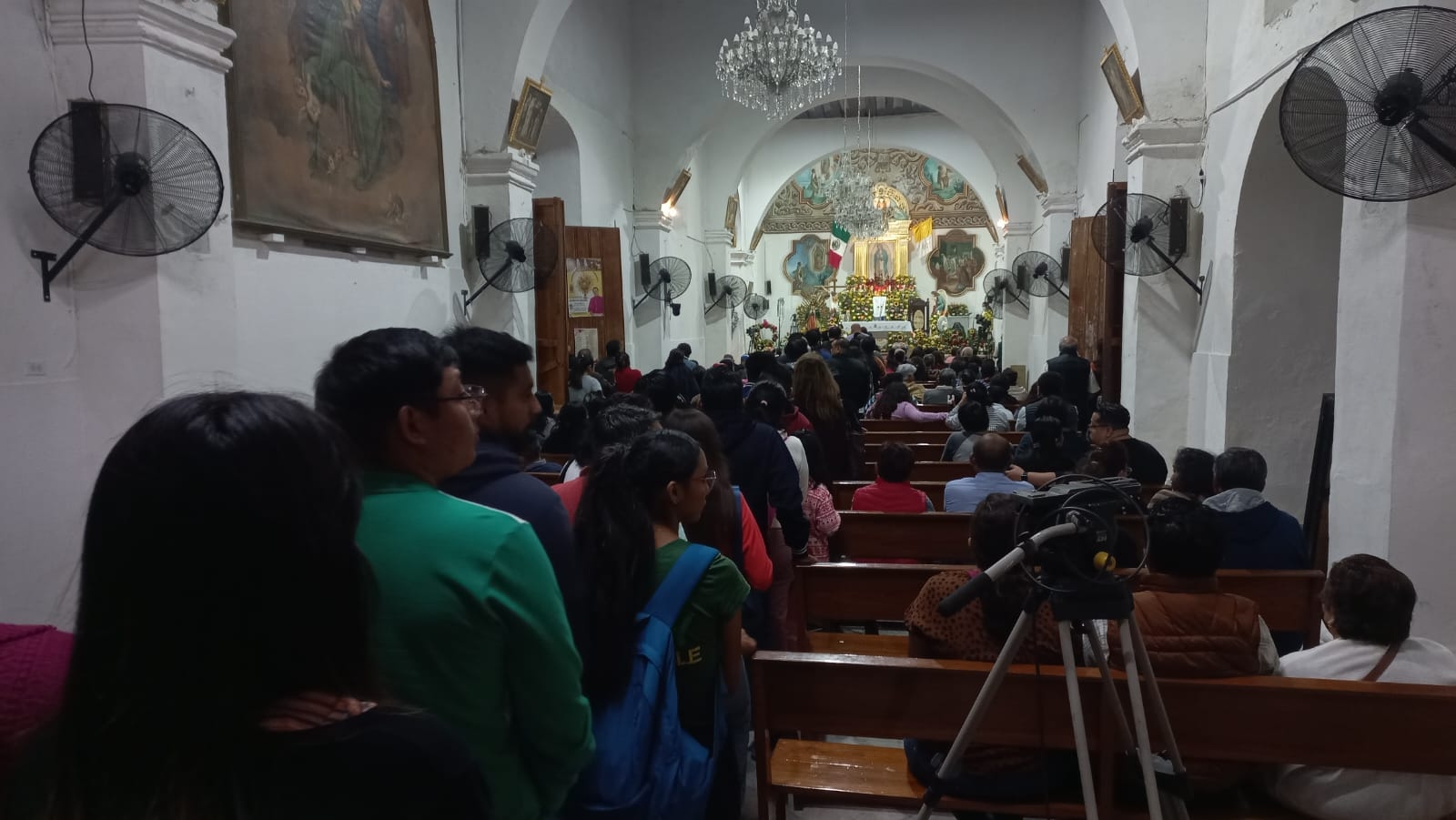 Ni el Frente Frío 16 detiene a los devotos de la Virgen de Guadalupe