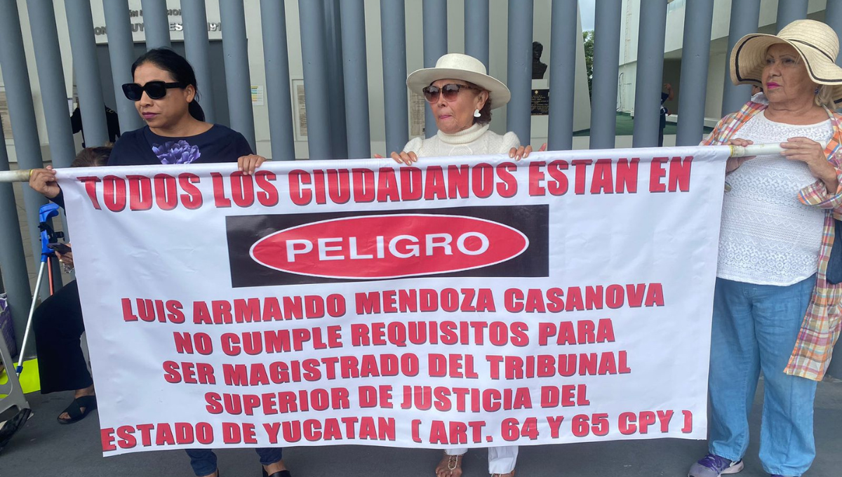 Yucatán: Feministas protestan en el Congreso local; rechazan a aspirante a Magistrado